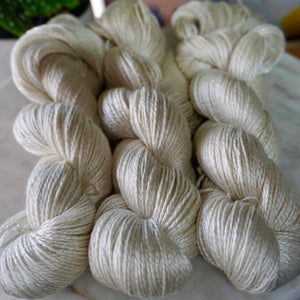 Swiss Mountain Silk Silk/Wool Nm 5/2 skeins