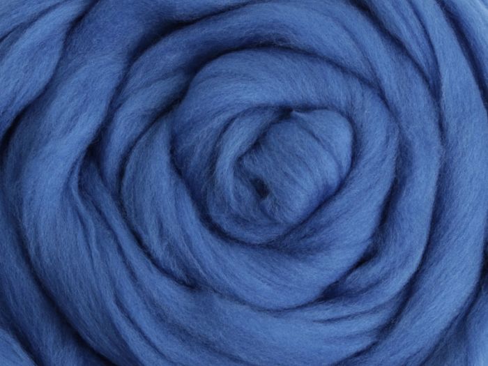 Classic Blue Ashford Dyed Corriedale Sliver - 1kg
