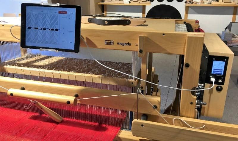 Computer dobby 32 shaft weaving loom
