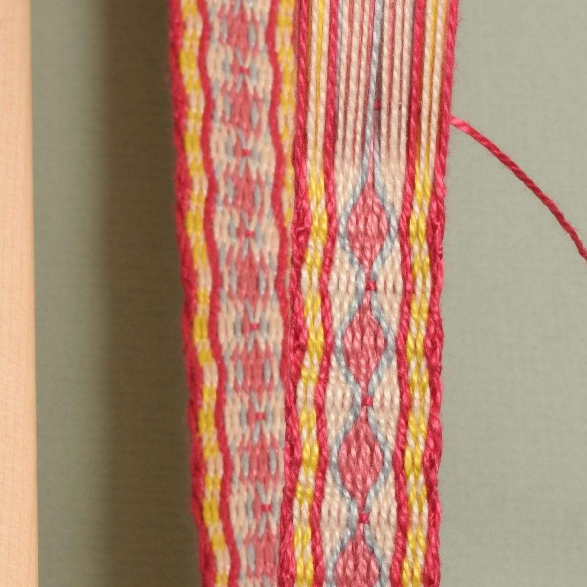 Weaving bands on a Schacht Inkle loom